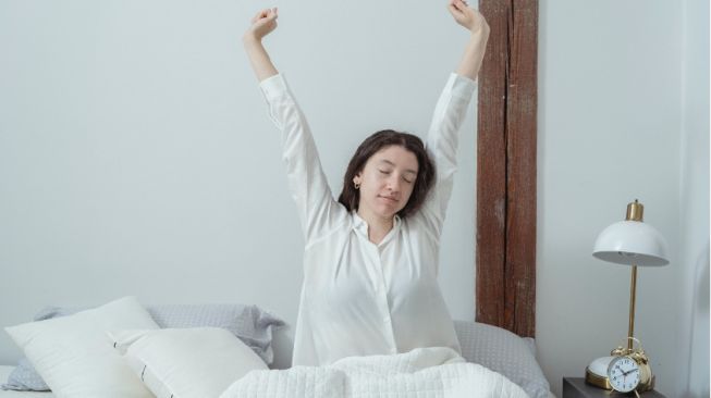 Mulai Kebiasaan Baik ketika Bangun Tidur, Simak 3 Tips Ini!