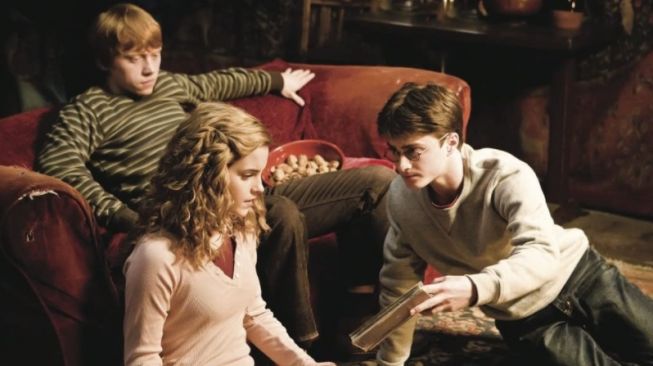 Nikmati Akhir Pekan Bersama Film Fantasi Terfavorit Harry Potter