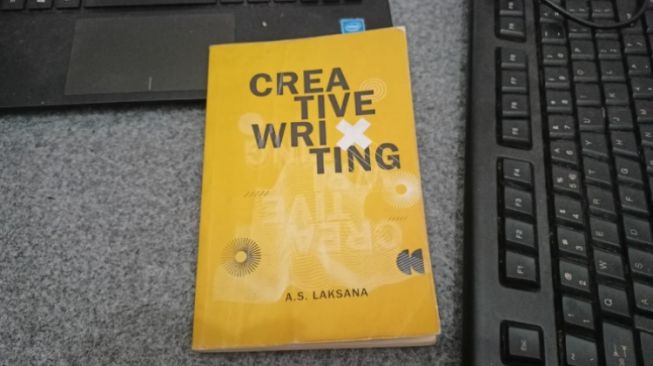 Ulasan Buku Craetive Writing: Pentingnya Praktik dalam Menulis