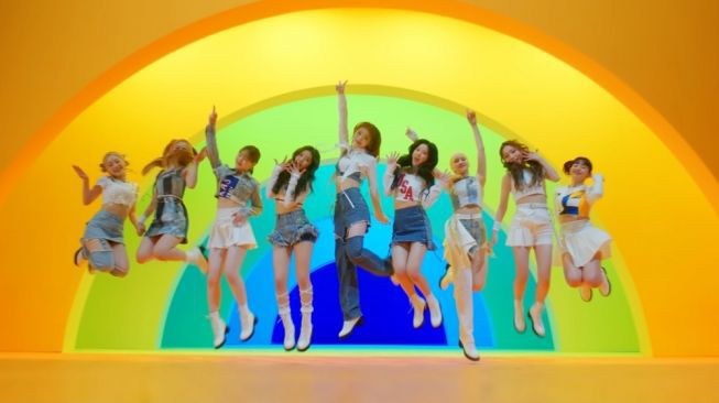 Kep1er Tunjukkan Koreografi yang Menyenangkan di MV Teaser Kedua "Up!"