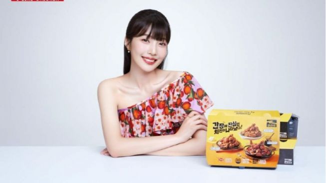 Joy Red Velvet Terpilih sebagai Model Baru Produk Chicken Franchise Alachi