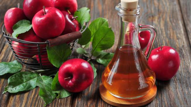 5 Manfaat Mandi dengan Campuran Cuka Sari Apel