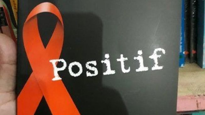 Review Buku "Positif": Mengubah Pandangan Orang Terhadap AIDS
