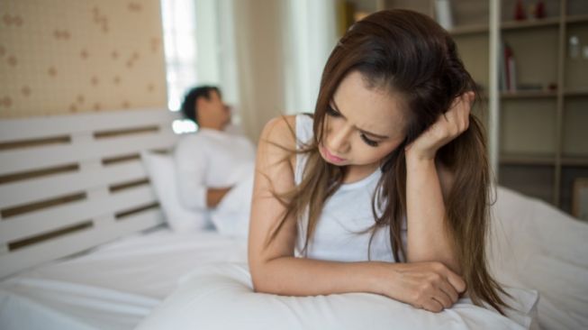 5 Alasan Pria Mudah Tergoda untuk Selingkuh, Di antaranya Kurang Pede!