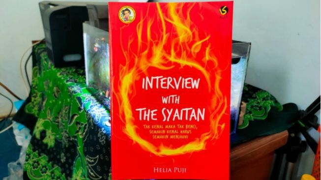 Ulasan Buku Interview with The Syaitan: Setan Harus Dijauhi