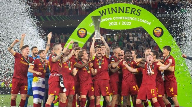 AS Roma Juara UEFA Conference League Edisi Perdana, Selamat!