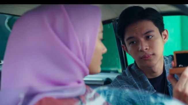 Ulasan Film Cinta Subuh: Cerita Cinta Segi Tiga Berbalut Nilai-nilai Islami