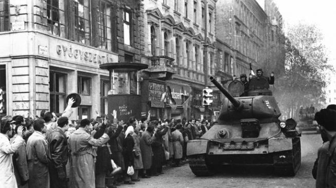 Sejarah Meletusnya Pemberontakan Hungaria Tahun 1956