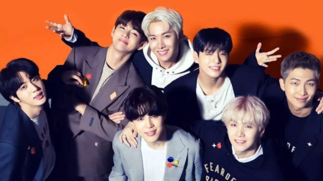 Cool!  BTS Becomes First Asian Artist To Top Apple Music Global Chart