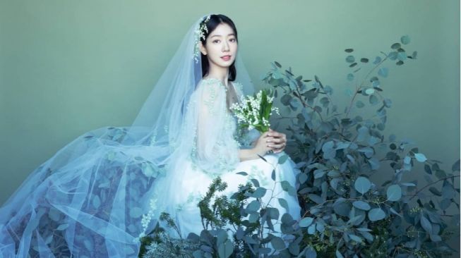 Bak Seorang Putri, Inilah Harga Gaun Park Shin Hye di Pernikahannya