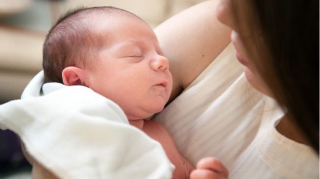 6 Cara Mengatasi Gangguan Baby Blues Syndrome pada Ibu Pasca Melahirkan