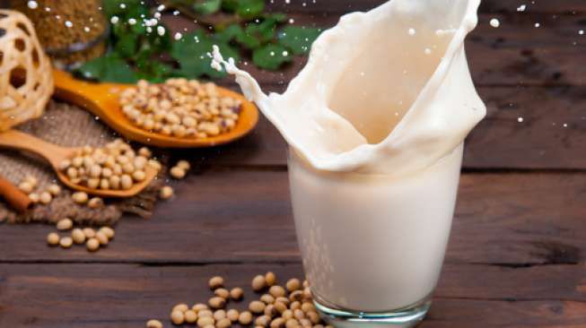 Ibu Hamil Dilarang Minum Susu Kedelai, Fakta atau Mitos?